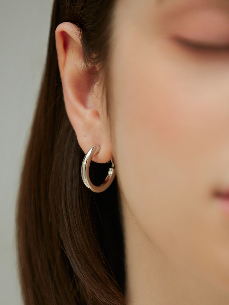 [강한나 수영 착용] classic hoop earring